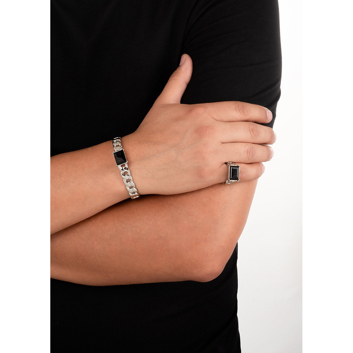 Pulsera en baño de rodio con piedra negra