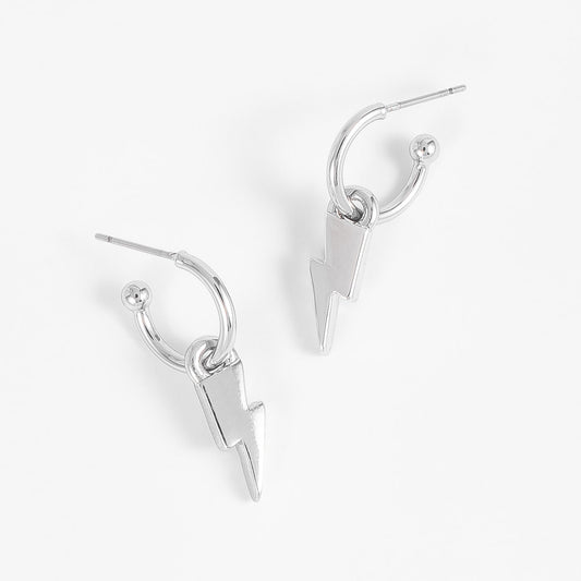 Aretes en baño de rodio diseño relámpago