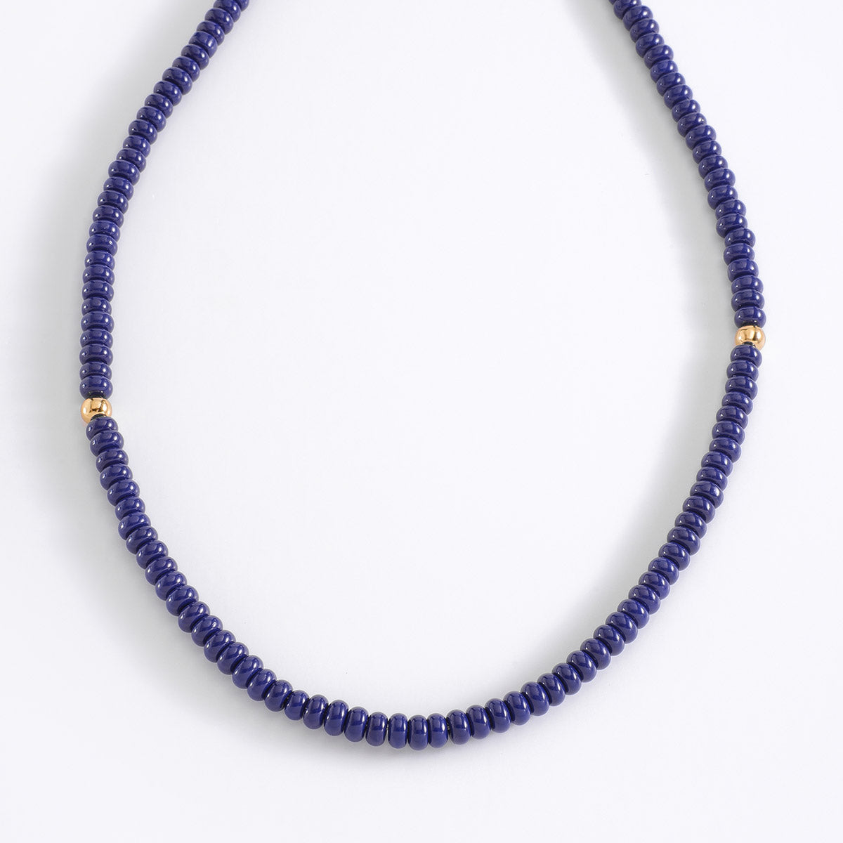 Collar de cuentas en azul profundo y dorado 50 cm